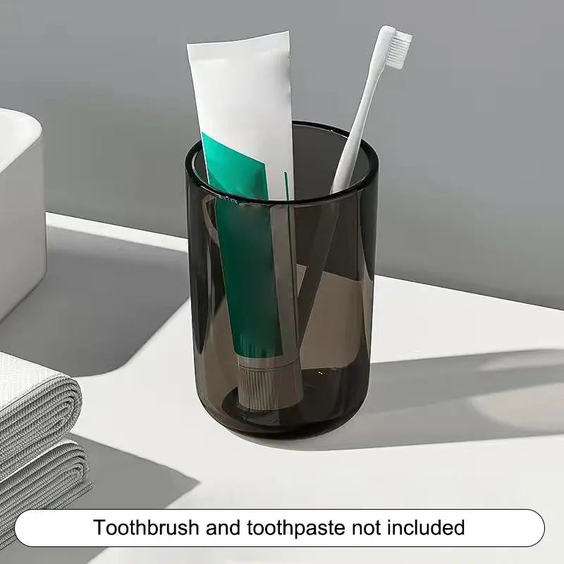 A Transparent Mouthwash Cup with A High Aesthetic Level, A Couple's Light Luxury Toothbrush Cup, and A Transparent Plastic Cup