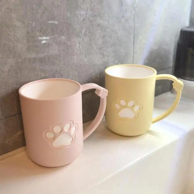 1pc Cute Cartoon Cat Paw Plastic Bathroom Tumbler with Handle - Individual Pack, Portable Mouthwash Cup & Toothbrush Holder for Adult, Youth Home Bathroom Supplies (as pictures)